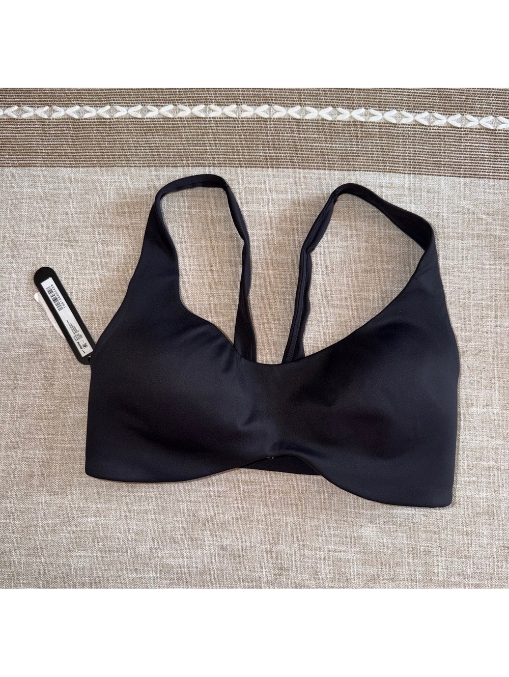 Nike Skims Matte Shaped Bottom Scoop Bra in Obsidian, Size M